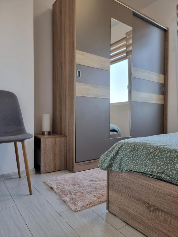 Cozy Apartment With Balcony On The Black Sea- Part Of The Family 'Vicki Apart Варна Екстериор снимка
